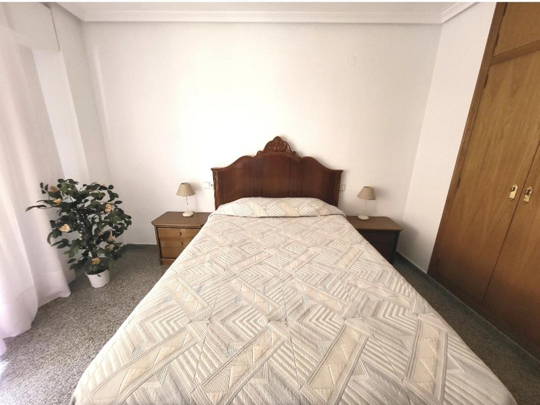 Апартаменты Amistosa, Habitacion Con Balcon, Alicante, Playa, Centro, Rambla, Mercado Экстерьер фото